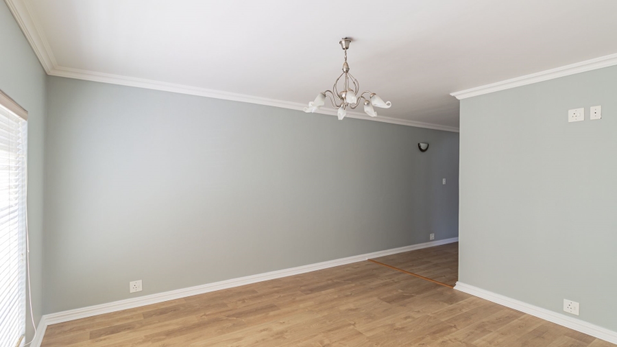 To Let 5 Bedroom Property for Rent in Myburgh Park Western Cape